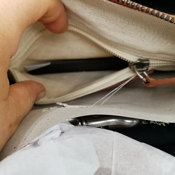 👜 Frye Melissa Crossbody Bag – Apricot – 100% Leather – NEW (Small Mark Noted) - Picture 9 of 16